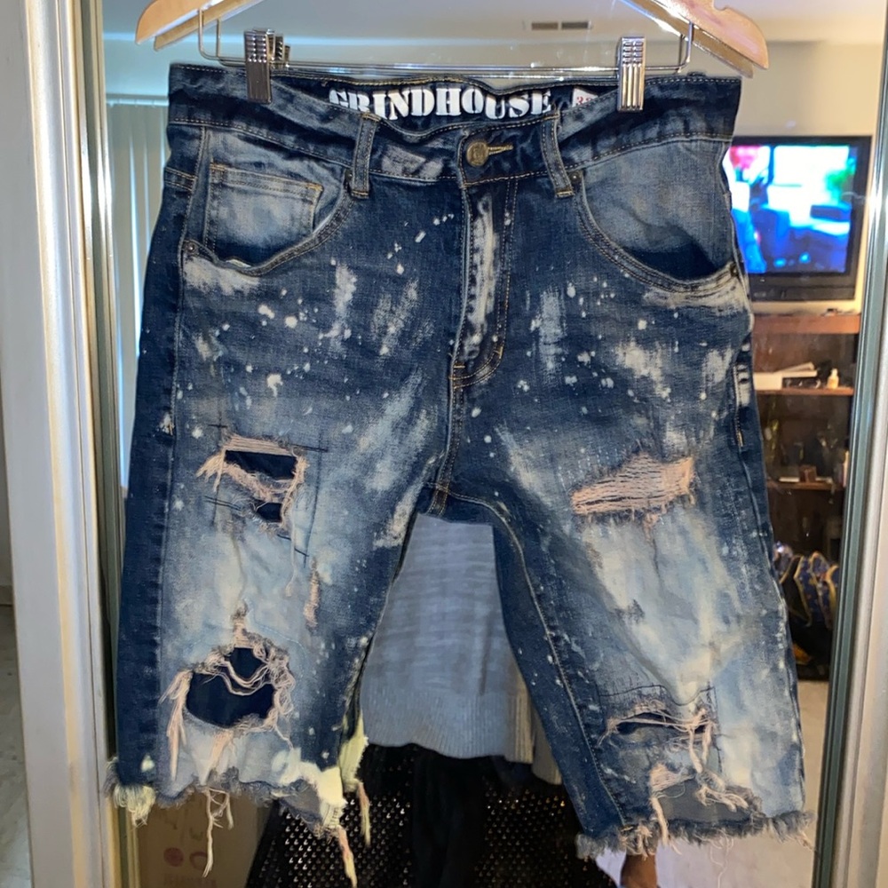 Men’s size W 32 grindhouse denim shorts